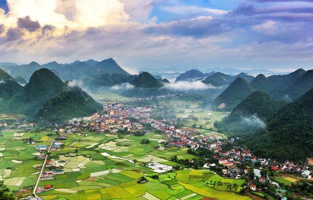 Vietnamese destinations that carry a year-end glow