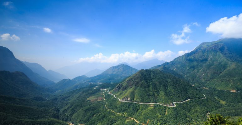 Hoang Lien Son mountain range, spectacle on the roof of Vietnam